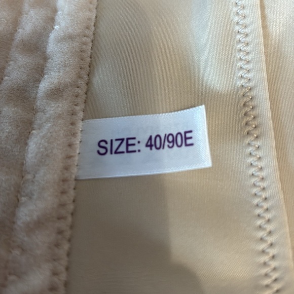 Set of 2 Women’s Sz 40D NWOT Bras- Full Coverage Adjustable Straps - Picture 3 of 10